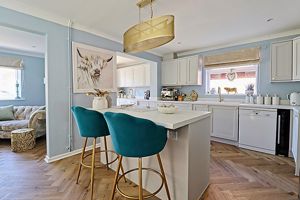 Kitchen- click for photo gallery